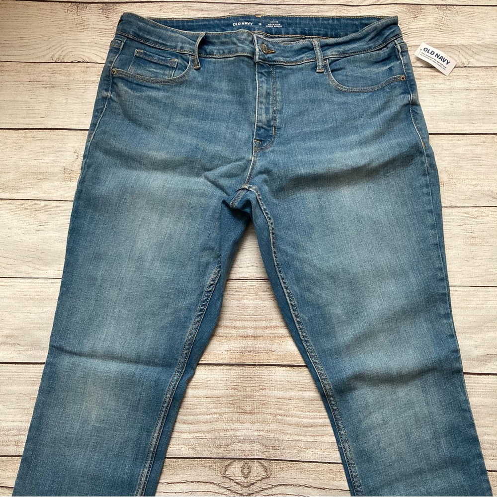 Old Navy Rockstar Super Skinny Jeans NWT Women’s Size 16 - Picture 2 of 5